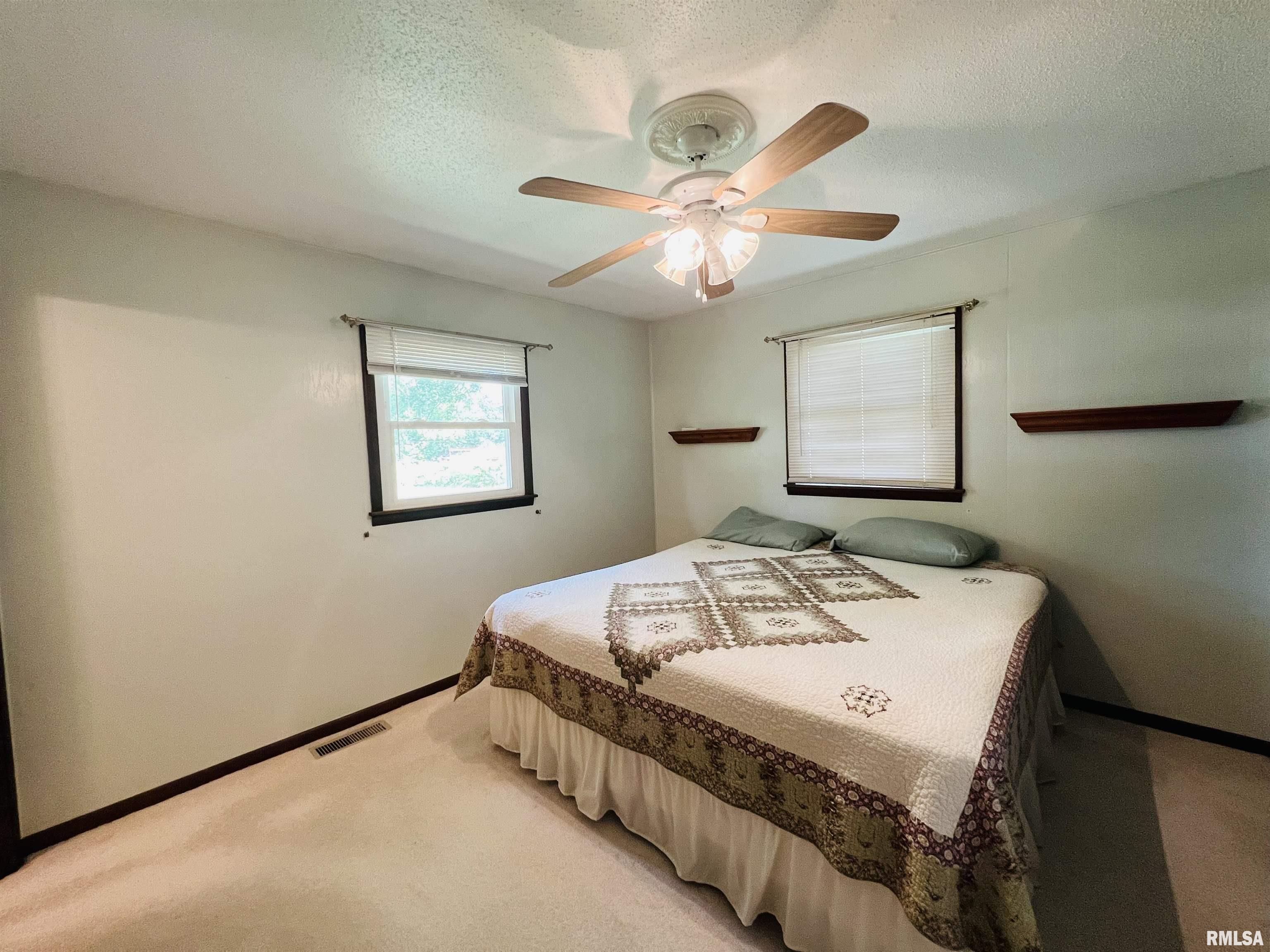 1045 Bourland Road Eldorado, IL 62930 - Photo 31 of 35 Gallery Image 31