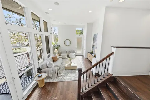$1,145,000 | 5506 West 149th Place, Unit 5, Hawthorne, CA 90250
