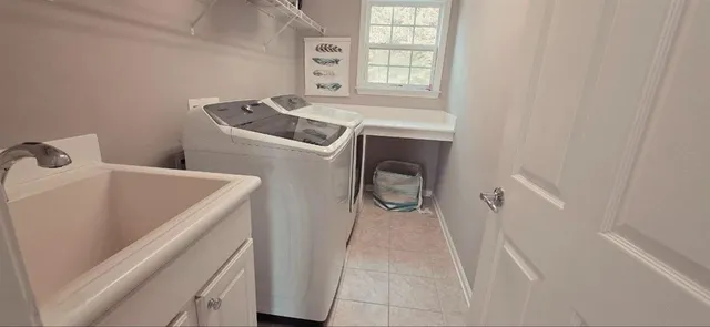 $573,000 | 779 Avonley Crk Trace, Sugar Hill, GA 30518