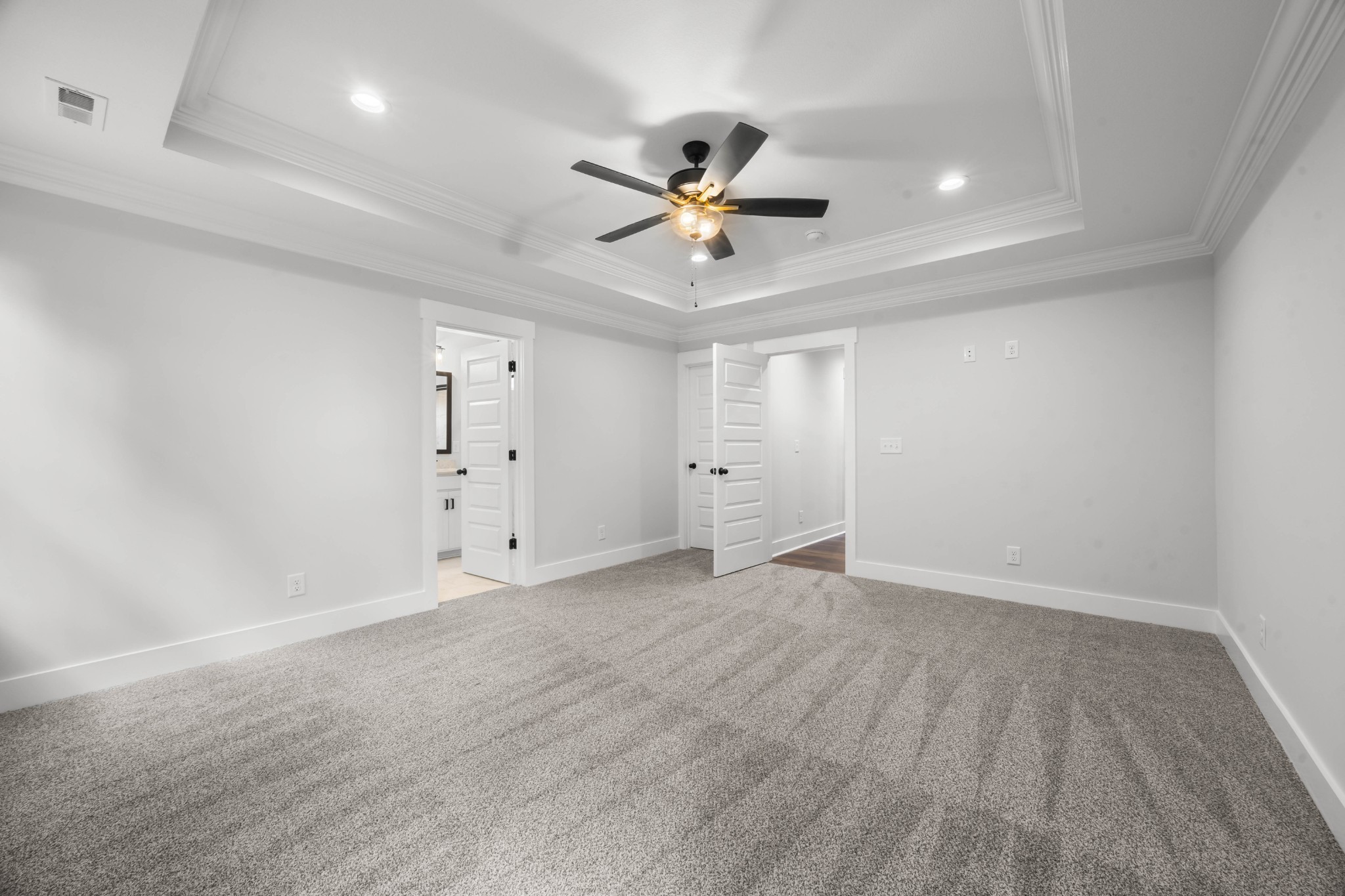 1146 Black Rock Road Clarksville, TN 37040 - Photo 21 of 36 an empty room with fan and a ceiling fan