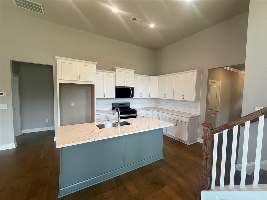 315 Lakeside Drive Canton, GA 30114 - Photo 6 of 19