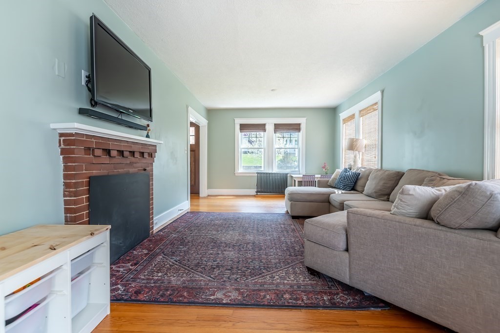 68 Carmel Road Andover, MA 01810 - Photo 3 of 26 Gallery Image 3