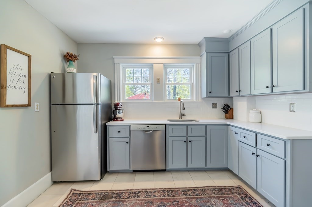 68 Carmel Road Andover, MA 01810 - Photo 8 of 26 Gallery Image 8