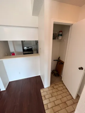 $1,100 | 2120 El Paseo Street, Unit 1912, Houston, TX 77054