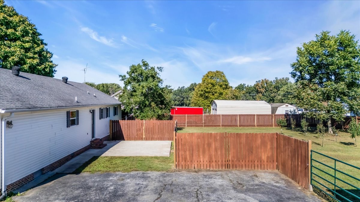 145 Hawkins Road Smithville, TN 37166 - Photo 30 of 45