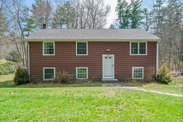 $549,500 | 988 East Washington Street, Hanson, MA 02341