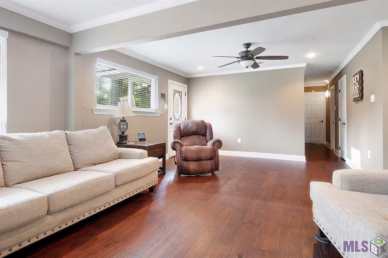 112 Lafitte Drive Baton Rouge, LA 70819 - Photo 3 of 9 Gallery Image 3