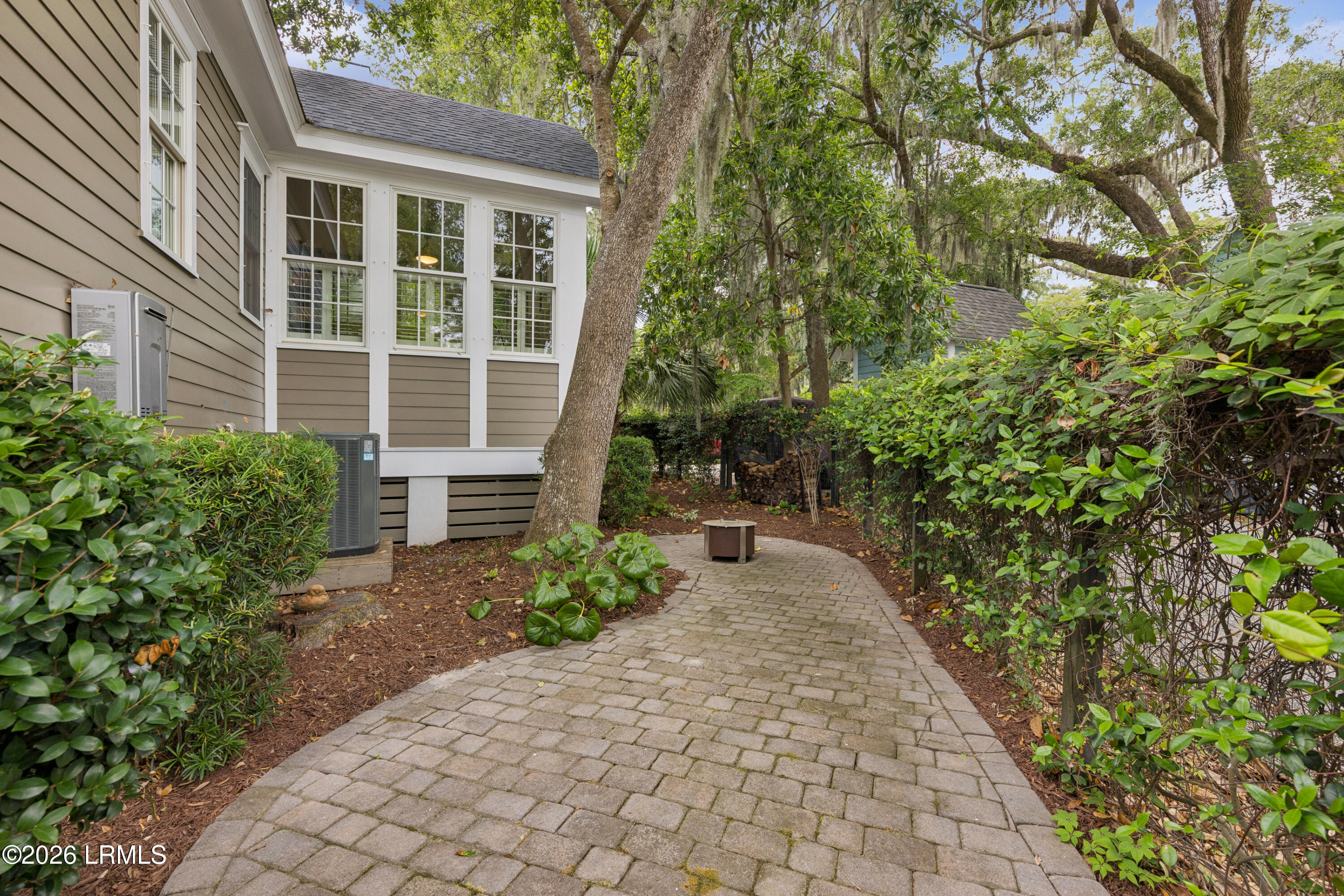 1 Short Cut Beaufort, SC 29906 - Photo 43 of 57 1ShortCut-IslandHouseMedia-0051