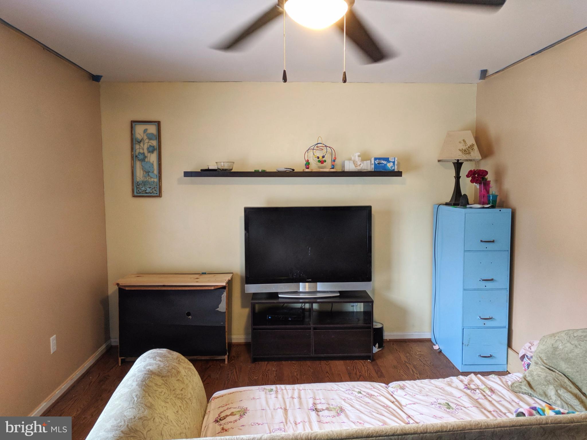 5246 Repass Road Sumerduck, VA 22742 - Photo 2 of 8 Living Room