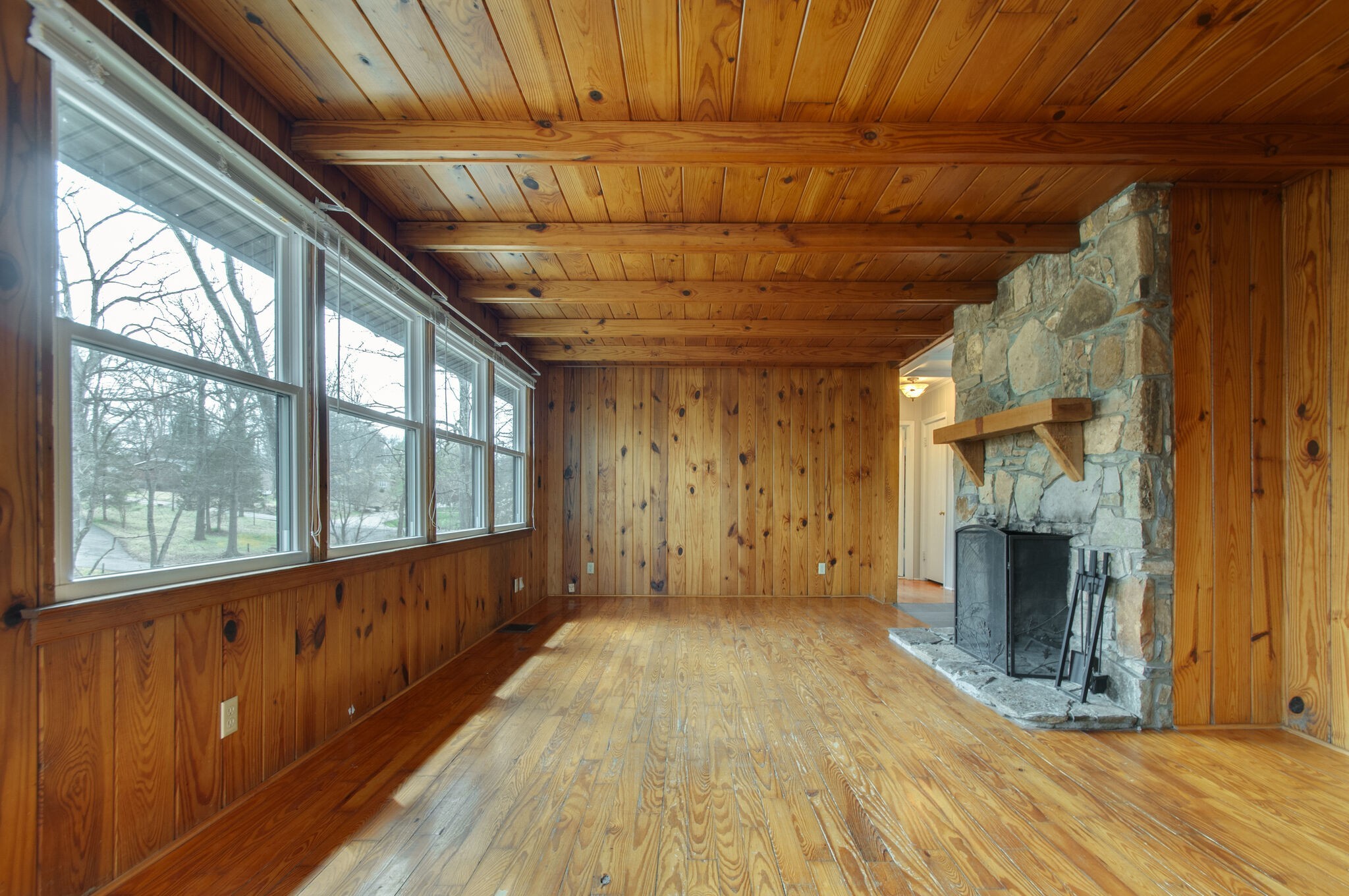 209 East Park Circle Dickson, TN 37055 - Photo 11 of 28 a view of empty room with wooden floor and fan