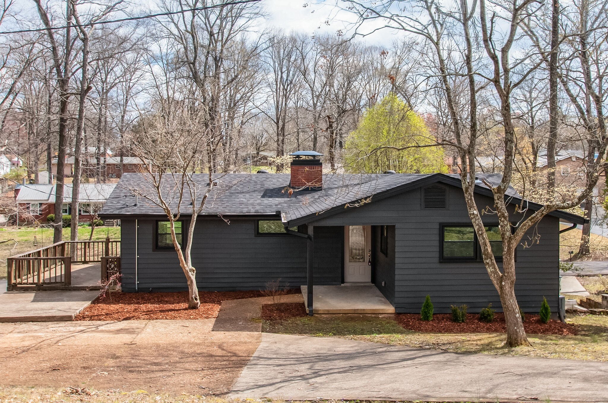 209 East Park Circle Dickson, TN 37055 - Photo 2 of 28 a view of a house