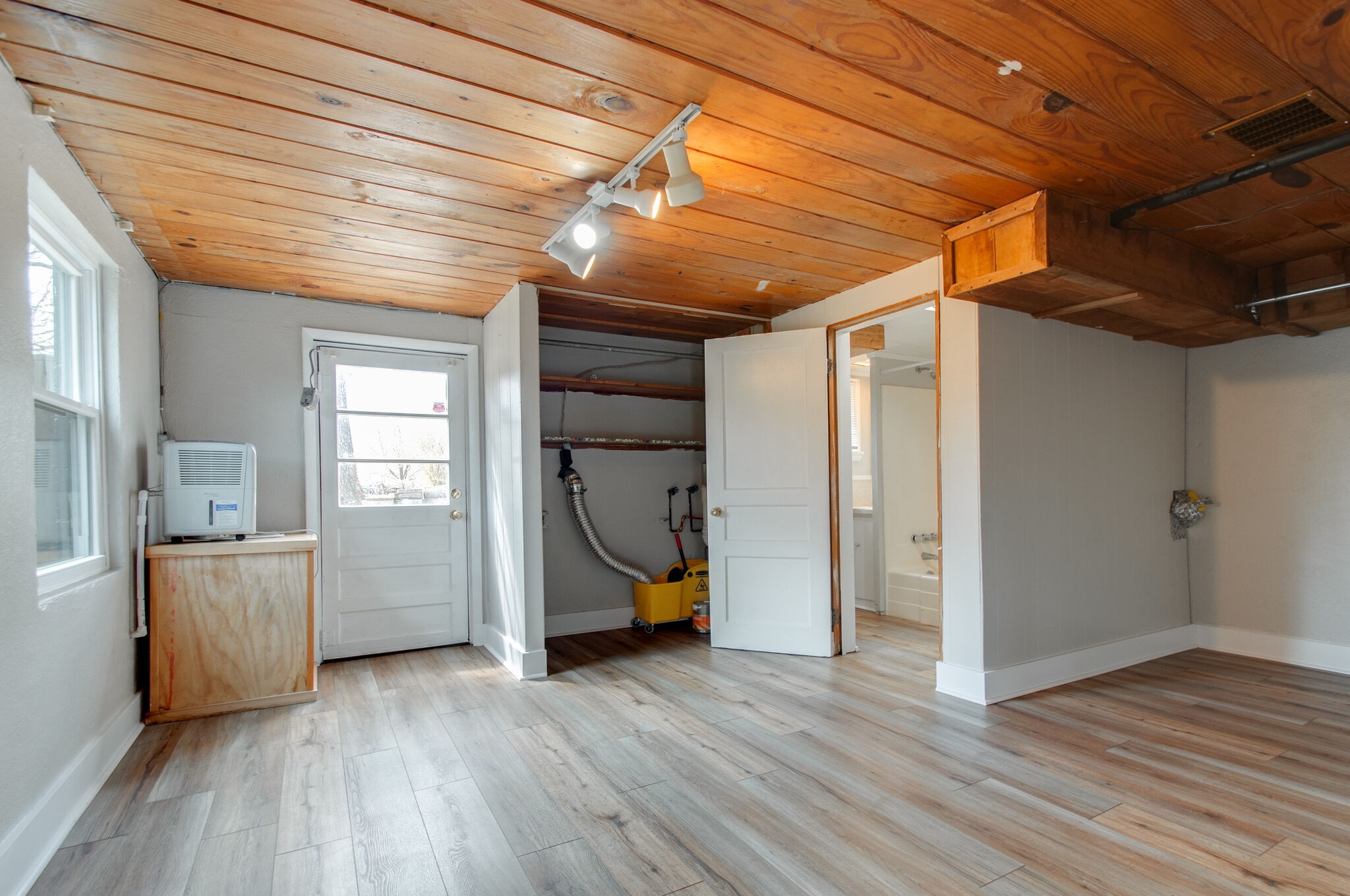 209 East Park Circle Dickson, TN 37055 - Photo 24 of 28 a view of a storage & utility room