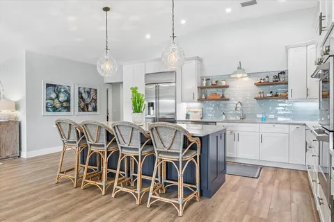 $2,875,000 | 664 Key Royale Drive, Holmes Beach, FL 34217