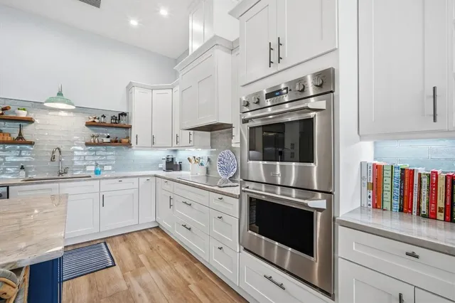 $2,875,000 | 664 Key Royale Drive, Holmes Beach, FL 34217