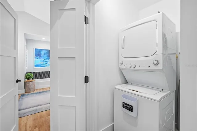 $2,875,000 | 664 Key Royale Drive, Holmes Beach, FL 34217