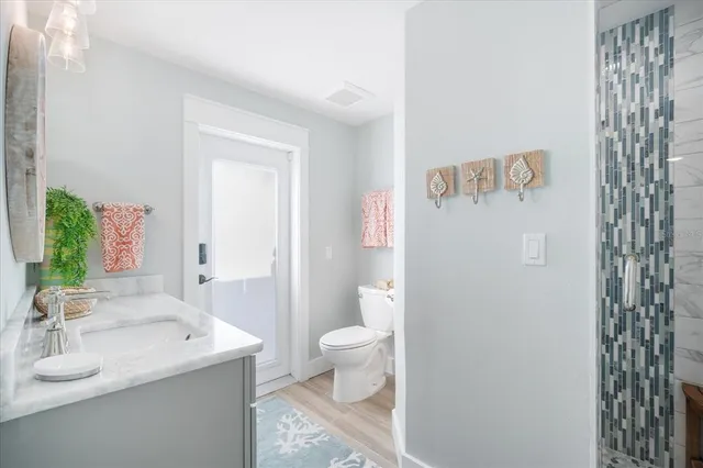 $2,875,000 | 664 Key Royale Drive, Holmes Beach, FL 34217