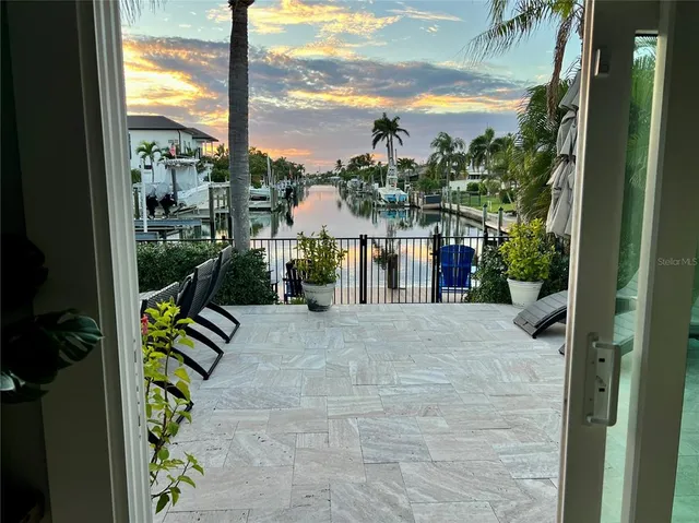 $2,875,000 | 664 Key Royale Drive, Holmes Beach, FL 34217