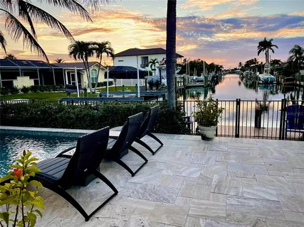 $2,875,000 | 664 Key Royale Drive, Holmes Beach, FL 34217