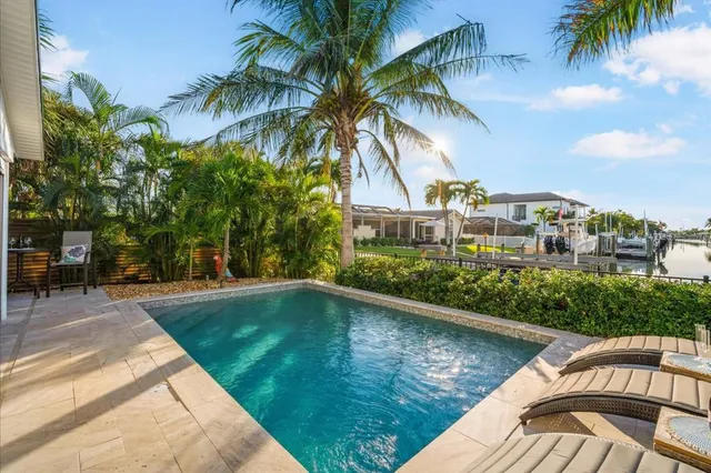 $2,875,000 | 664 Key Royale Drive, Holmes Beach, FL 34217