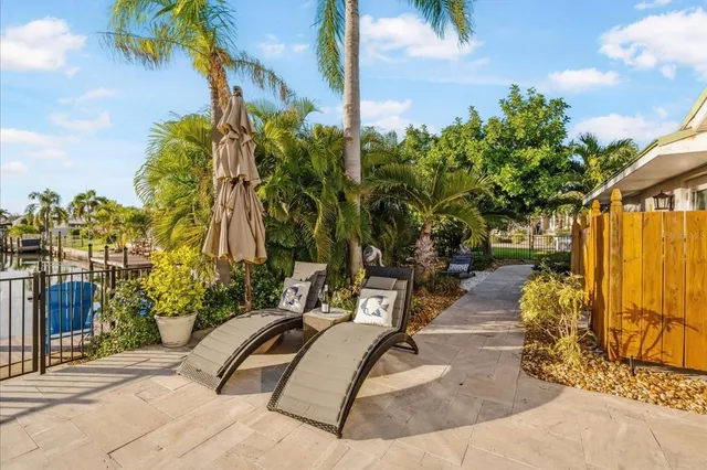 $2,875,000 | 664 Key Royale Drive, Holmes Beach, FL 34217