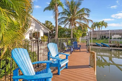 $2,875,000 | 664 Key Royale Drive, Holmes Beach, FL 34217