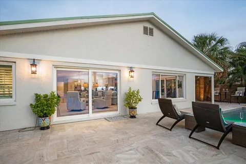 $2,875,000 | 664 Key Royale Drive, Holmes Beach, FL 34217