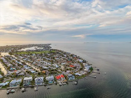 $2,875,000 | 664 Key Royale Drive, Holmes Beach, FL 34217