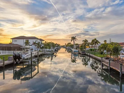 $2,875,000 | 664 Key Royale Drive, Holmes Beach, FL 34217