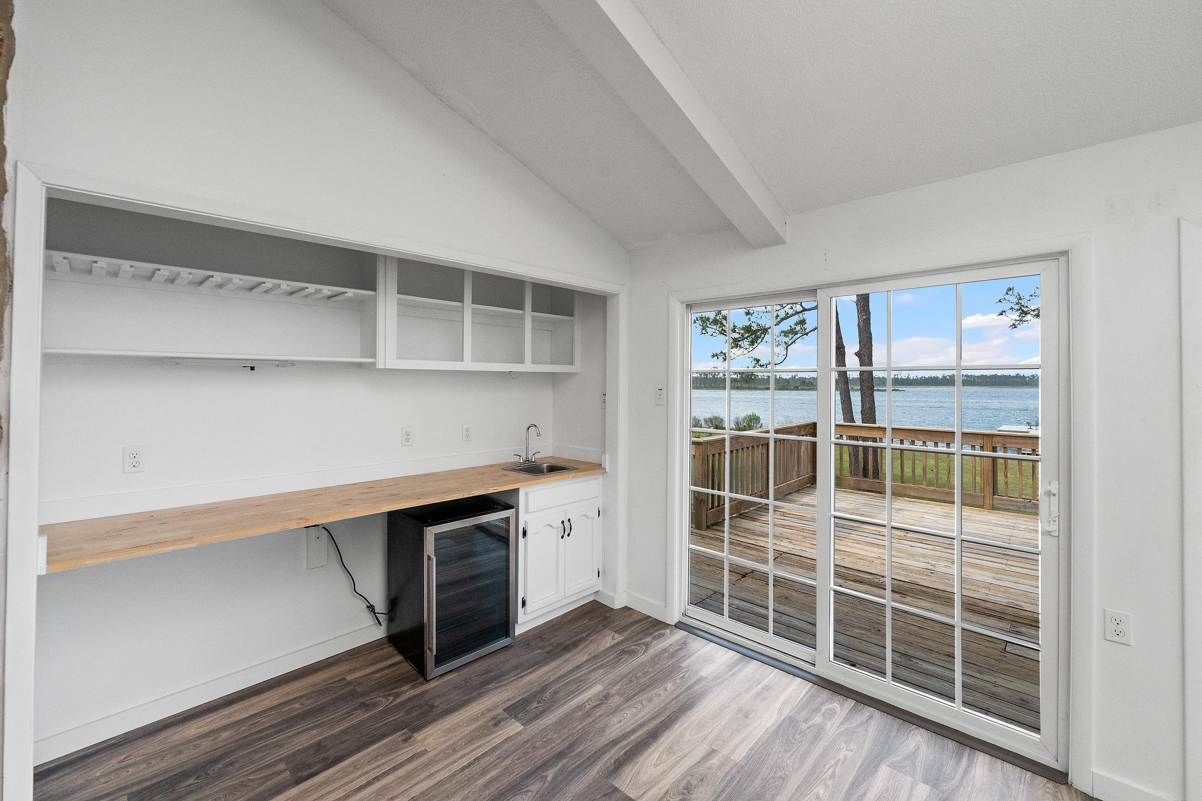 24321 Gulf Bay Road Orange Beach, AL 36561 - Photo 24 of 33 Wet Bar