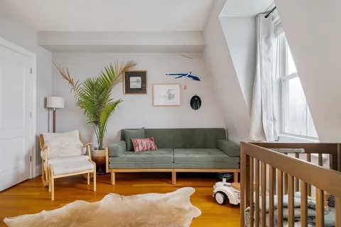 $849,900 | 394 East 8th Street, Unit 3, Boston, MA 02127