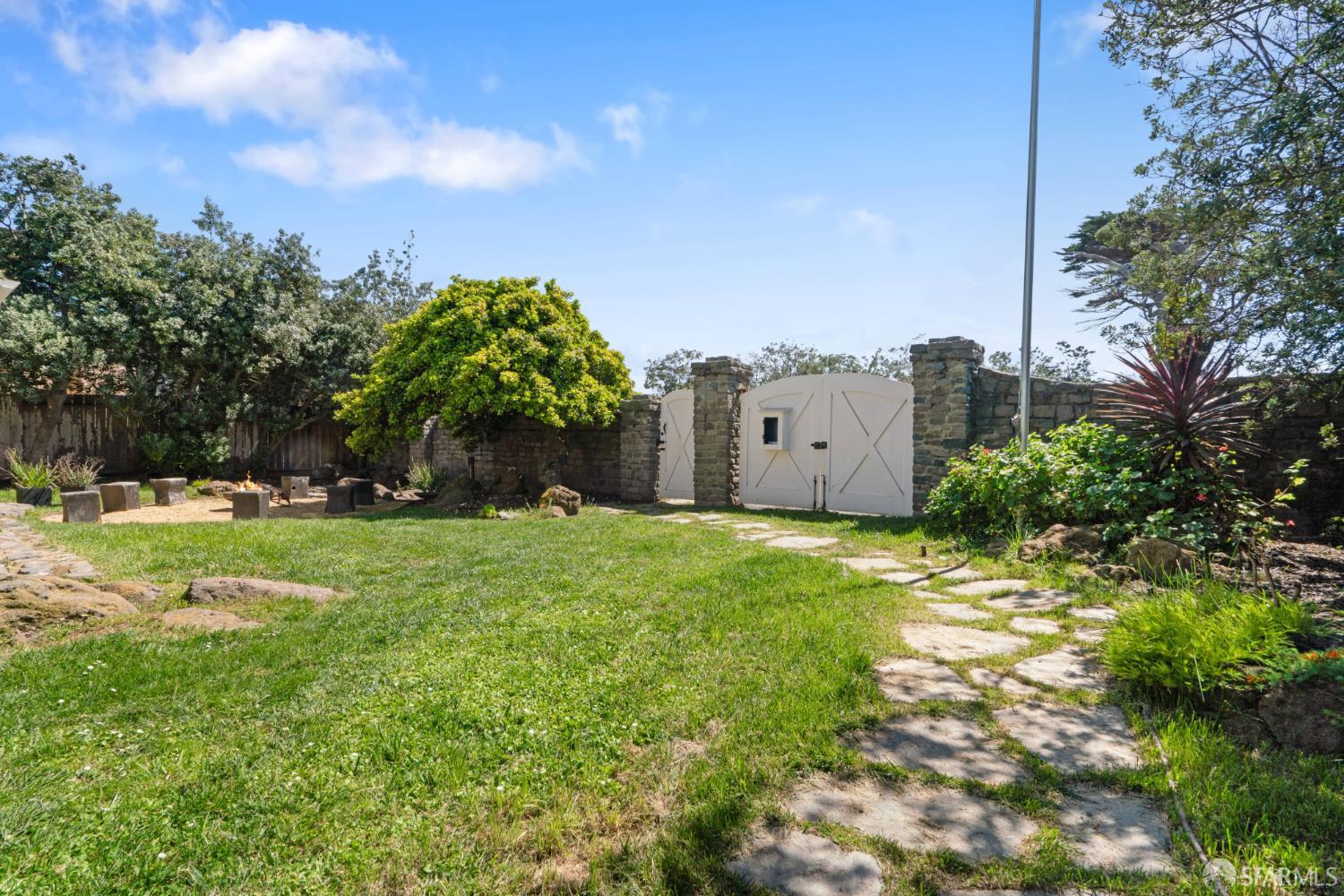 85 Clarendon Road Pacifica, CA 94044 - Photo 56 of 95 Gallery Image 56