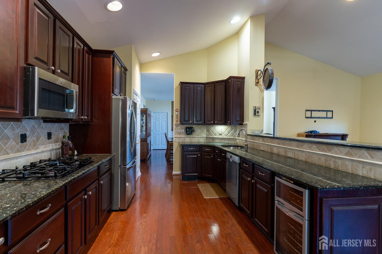 130 Orleans Road Monroe Township, NJ 08831 - Photo 12 of 41