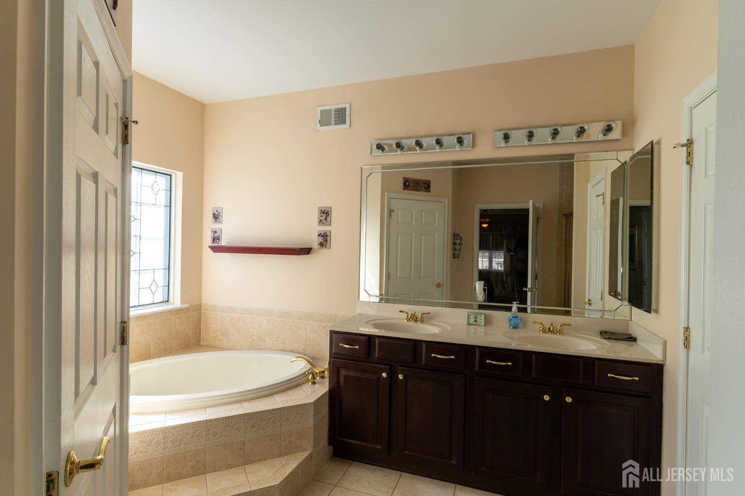 130 Orleans Road Monroe Township, NJ 08831 - Photo 20 of 41