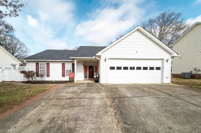 $269,900 | 1841 Camden Forest Drive, Winston-Salem, NC 27127