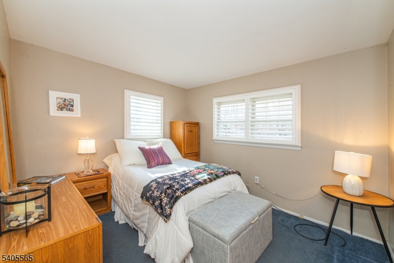 77 Moraine Road Morris Plains, NJ 07950 - Photo 15 of 22