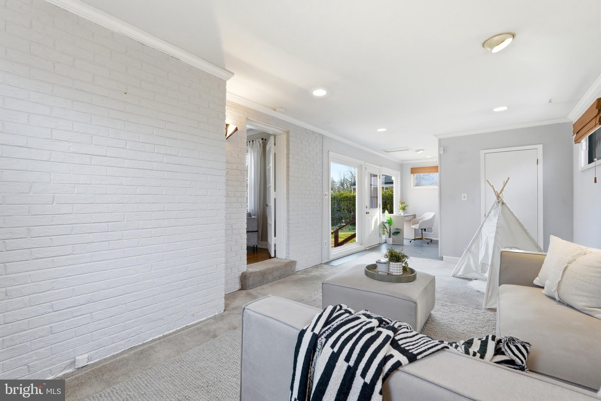 10015 Reddick Drive Silver Spring, MD 20901 - Photo 10 of 41