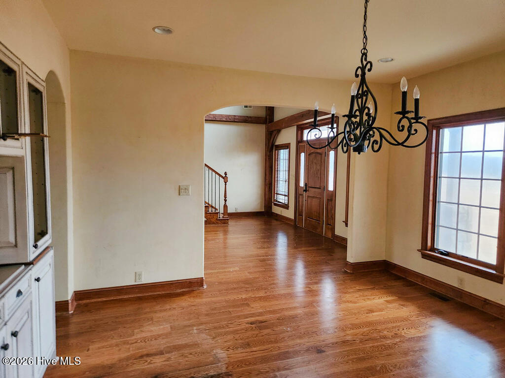 1921 View Nicholson Road Williamston, NC 27892 - Photo 13 of 37 DINING