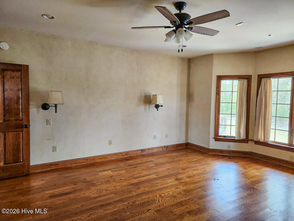1921 View Nicholson Road Williamston, NC 27892 - Photo 21 of 37 MASTER BEDROOM