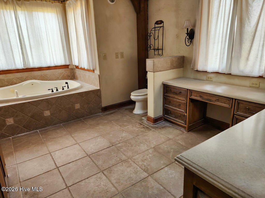 1921 View Nicholson Road Williamston, NC 27892 - Photo 23 of 37 MASTER BATH