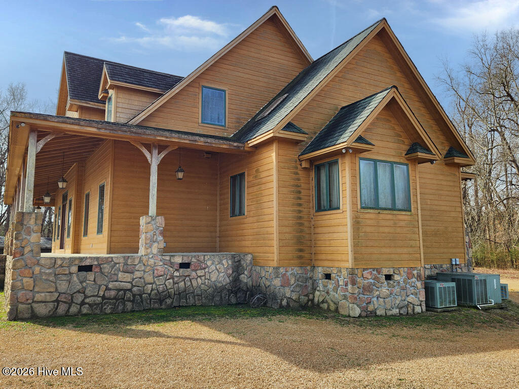 1921 View Nicholson Road Williamston, NC 27892 - Photo 4 of 37 RIGHT