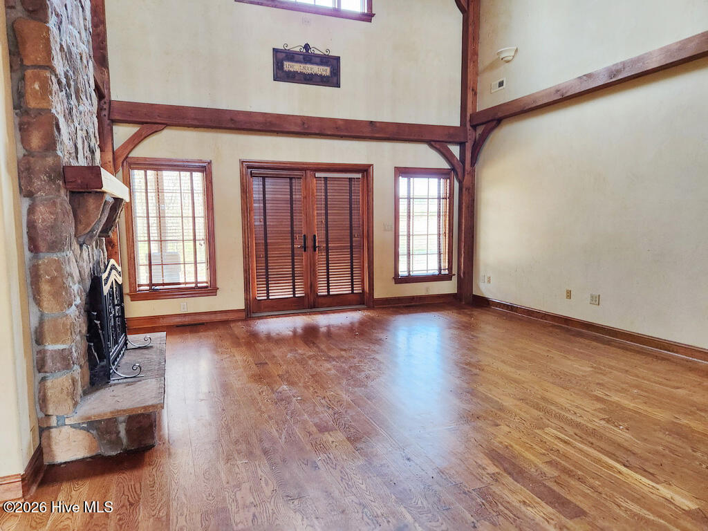 1921 View Nicholson Road Williamston, NC 27892 - Photo 7 of 37 LIVING ROOM