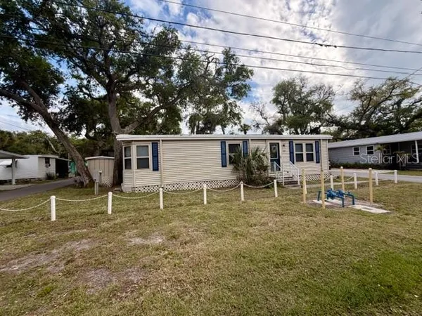 $2,250 | 15010 113th Avenue North, Unit 53, Largo, FL 33774