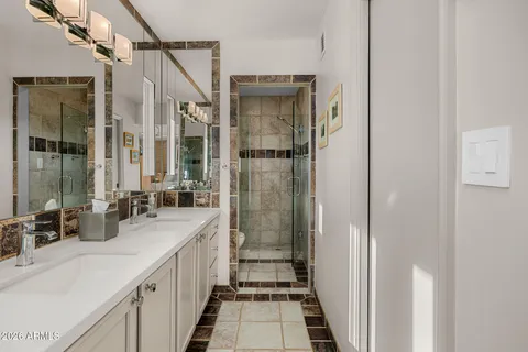 $3,690,000 | 3921 East San Miguel Avenue, Paradise Valley, AZ 85253