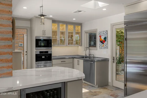 $3,500,000 | 3921 East San Miguel Avenue, Paradise Valley, AZ 85253