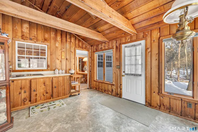 $749,900 | 83 Seeley Road, Trumbull, CT 06611