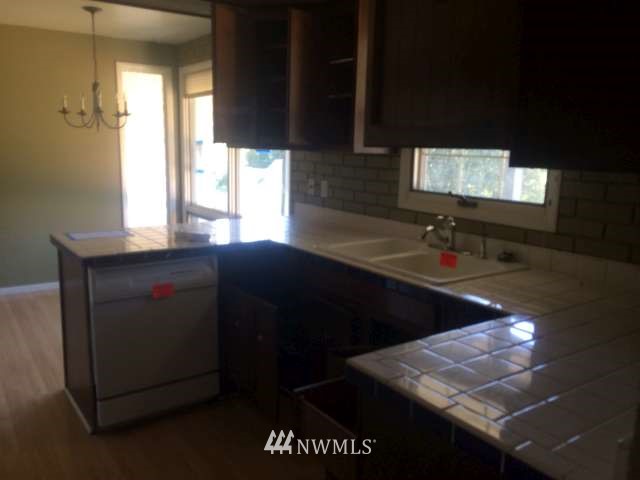 4685 Southwest Lake Helena Road Port Orchard, WA 98367 - Photo 4 of 12 Gallery Image 4