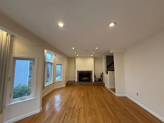 $4,300 | 10 Rollins Court, Unit 10, Cambridge, MA 02139