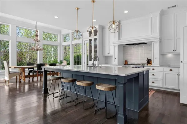 $1,500,000 | 16404 South Rosehill Street, Overland Park, KS 66221