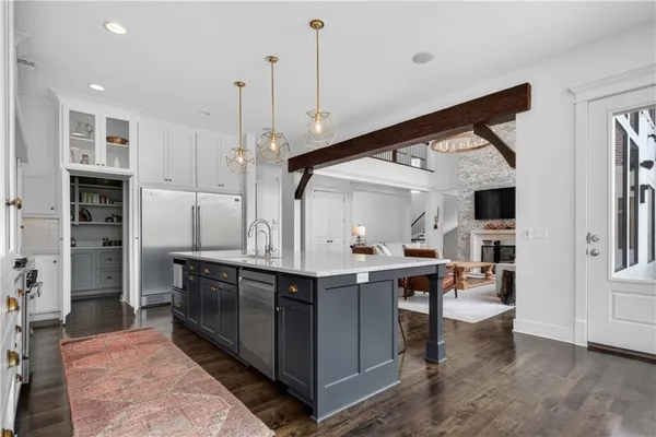 $1,500,000 | 16404 South Rosehill Street, Overland Park, KS 66221