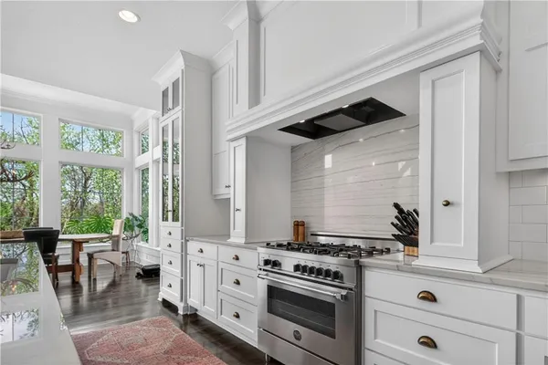 $1,500,000 | 16404 South Rosehill Street, Overland Park, KS 66221
